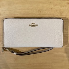 コーチ　ファスナー付ホワイト長財布I①【新品未使用】の画像