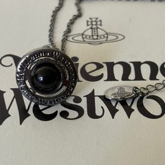 Vivienne Westwood ヴィヴィアンウエストウッド オーブネックレス ブラックの画像