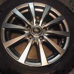 BRIDGESTONE スタッドレスタイヤ 205/55R16 ホイール付き4本セットの画像