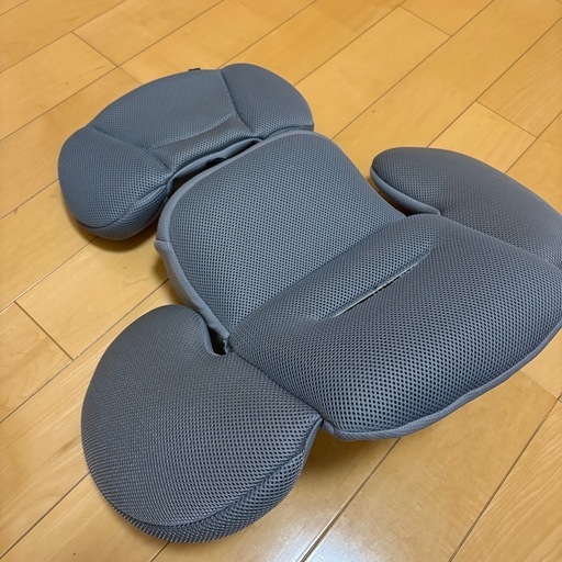【美品】コンビ THE S ISOFIX チャイルドシート シートホルダー付き