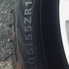 205/55zR17タイヤの画像