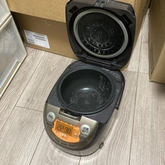 Tiger🔴タイガー土鍋のIH炊飯器18年製の画像