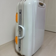キャリーケース の画像