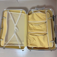 キャリーケース の画像