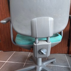 事務用椅子の画像