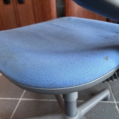 事務用椅子の画像