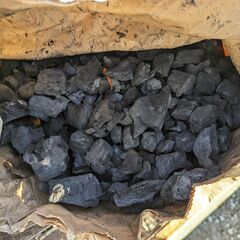 炭、木炭の画像