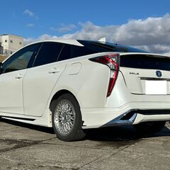 AMK.company歳末セール開催！！！ローンがご不安な方お気軽にお問合せください！！　どなたでも審査可能です！お気軽にご相談ください！！H29年　トヨタ　プリウス　S　の画像