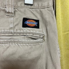 Dickies  パンツ サイズ分かりません。の画像