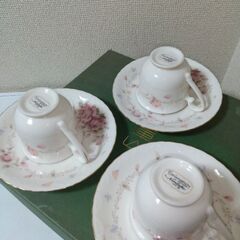 新品未使用３客ノリタケ　カップ＆ソーサー花柄金彩ピンクローズ3個セットの画像