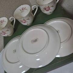 新品未使用３客ノリタケ　カップ＆ソーサー花柄金彩ピンクローズ3個セットの画像