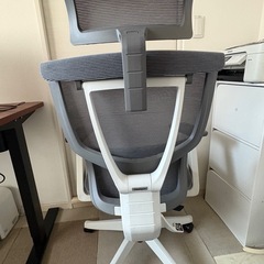 昇降デスクの画像