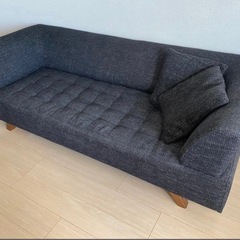 3人掛け絶妙カーブ設計 LOWYA 三人掛けソファーの画像