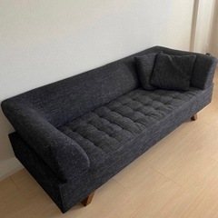 3人掛け絶妙カーブ設計 LOWYA 三人掛けソファーの画像