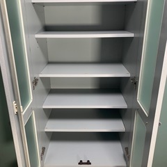 【訳ありタダでお譲りします】食器棚　キッチンボードの画像