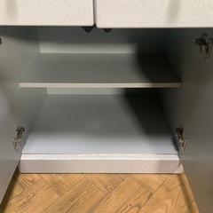 【訳ありタダでお譲りします】食器棚　キッチンボードの画像