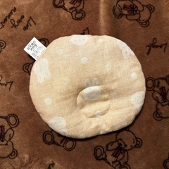 ベージュ ドーナツ型 ベビー枕 綿100%の画像