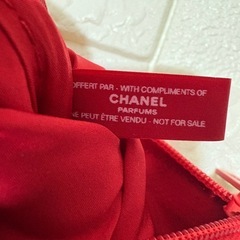 ②CHANELノベルティポーチの画像