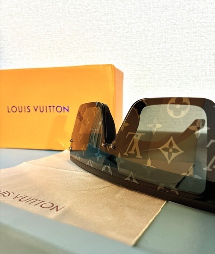 LOUIS VUITTONモノグラムサングラス Z1583EワイメアL 黒