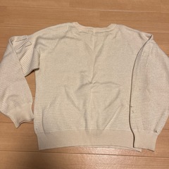ビジュー付きラメ入りニットの画像