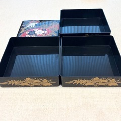 3段重箱 おせち　お椀　茶托の画像