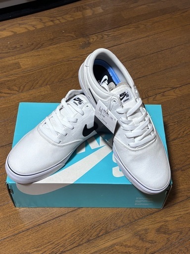 新品未使用　NIKE 28.5cm