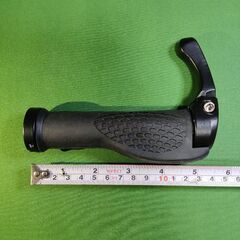 【新品】自転車用グリップ　バーエンドバー付き　牛角グリップ　ブルホーングリップの画像