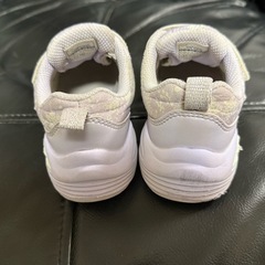 瞬足　スニーカー　16cm パープル　紫　キッズシューズ　子供　靴の画像