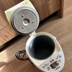 電気ポットの画像