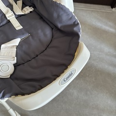 コンビ ハイローチェア「ネムリラ FF」リバーシブルシートモデル（セサミグレー）の画像