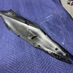 PCX JK05 右側テールカウルの画像