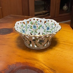 陶器の小物入れ　☆☆　Royal Collection ブルーの小花が可憐なボール　☆☆　美品の画像