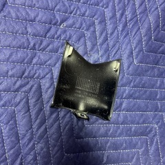 PCX JK05 ガソリンキャップの下のカウルの画像