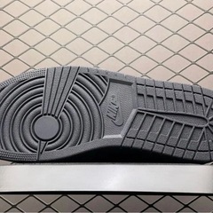 Nike Air Jordan 1 Low ブラックファントムの画像