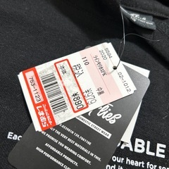 タグ付き　子供用　フードパーカー　110センチ　ブラック　薄手の画像