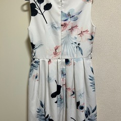 【NEWGIRL】【美品】花柄ワンピースの画像