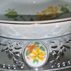 未使用　回転オードブルトレイ　陶器仕切り皿付き　花柄シリーズ　ツインバードの画像