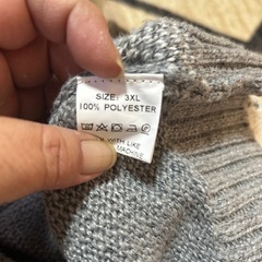 レディース肩出しニットセーターの画像