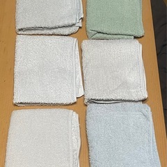 タオル各種まとめ売り 雑巾等にどうぞ12枚プラス貰い物ですが新品1枚プレゼント  さらに今ならプレゼントありの画像