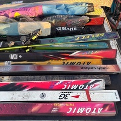 大量 スキー板 すべて引き取りできる方の画像