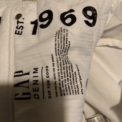 GAPホワイトデニムアンクルパンツ
の画像