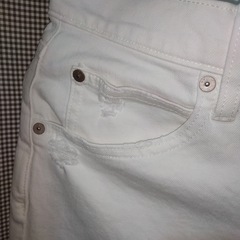 GAPホワイトデニムアンクルパンツ
の画像