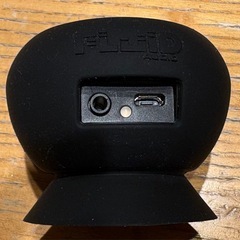 吸盤式ミニ ギターアンプ Fluid Audio/Strum Buddy の画像