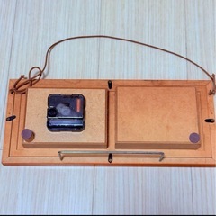 ミニチュアと時計のインテリア　木製フレーム　デコレーションクロックの画像