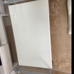 ガラステーブル　お話中の画像