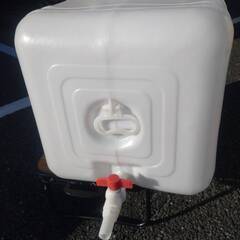【園芸 防災害用 アウトドア】 大容量 貯水タンク 新品 約200L 開閉弁蛇口付　在庫2個ありの画像