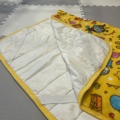 アンパンマン　敷きパッド　毛布　冬用の画像