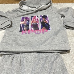値下げしました‼️②新品未使用K-POPトレーナー上下セット120㎝の画像