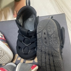 15-16cm キッズシューズ　3足セット カーズ　ニューバランス　サンダルの画像