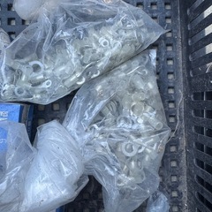 ビス、圧着端子の画像